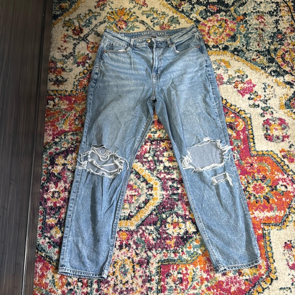 American eagle size 12 mom jeans worn once!